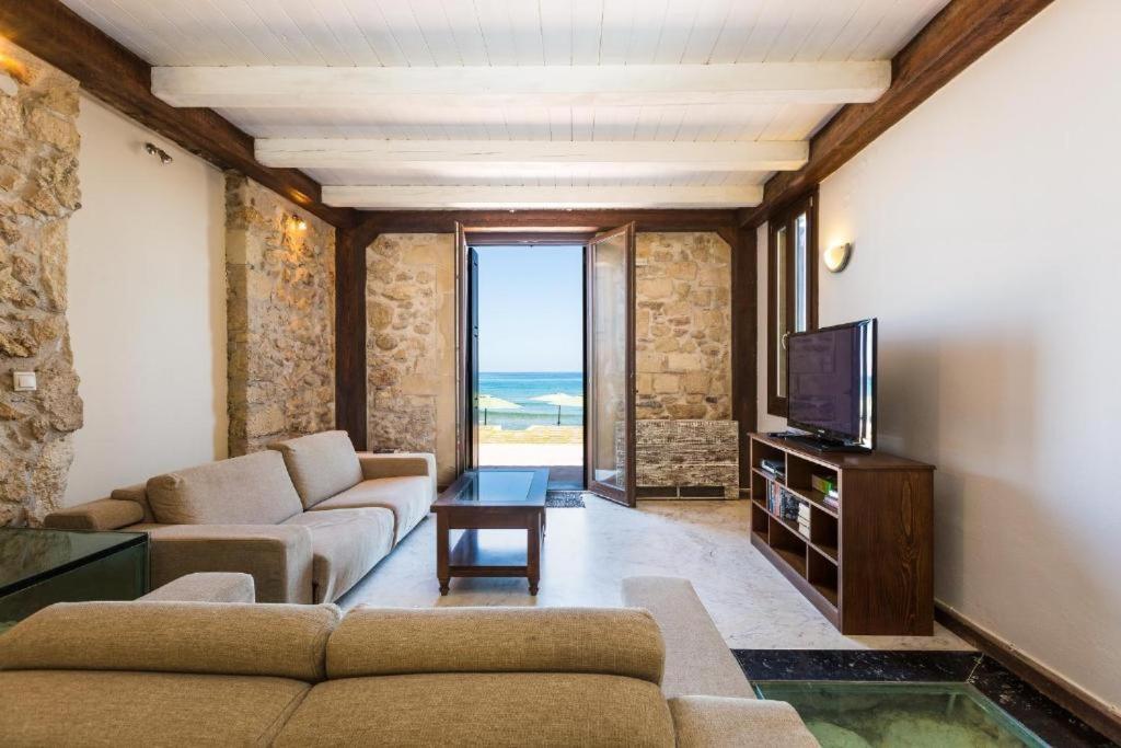 Volakas Beachfront Suites Rethymno  Екстер'єр фото